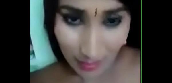  Hot Desi indian shweta showing boobs to her bf mms